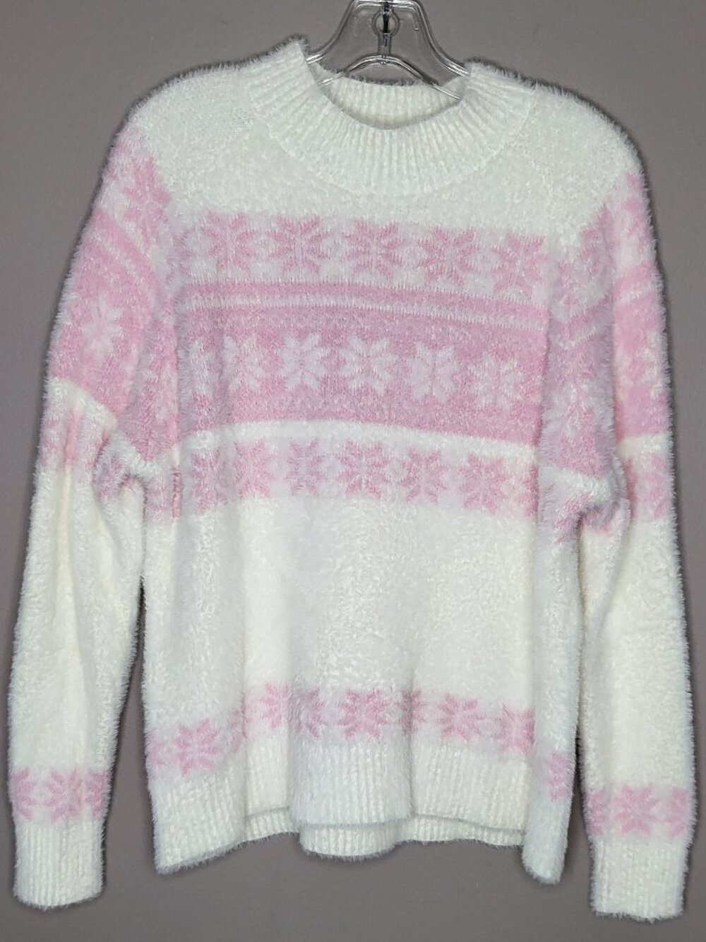 Cocobleu Women’s XL Pink White Fuzzy Fair Isle Snowflake Sweater Cozy Winter